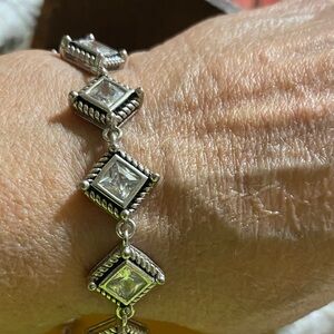 💘💖💝3 / $25. Elegant Silver Bracelet with Clear Stones